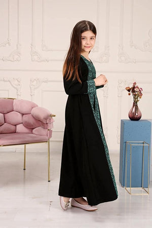 Marwa Fashion Thobe Dress for Women with Traditional Palestinian Embroidery - Islamic Muslim Costume Wedding, Party & Dinner Black Green